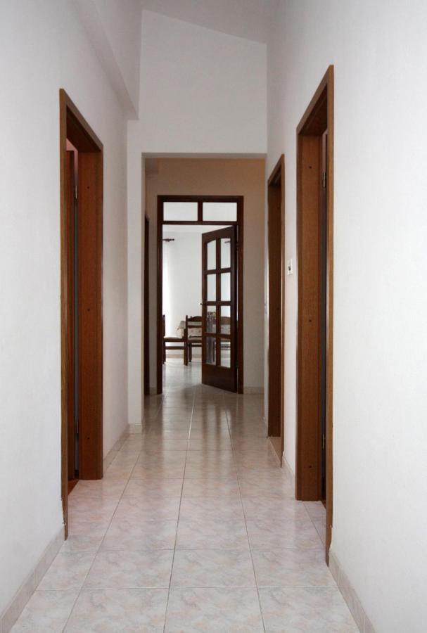 Apartments With A Parking Space Kastel Stafilic, Kastela - 5219 Экстерьер фото
